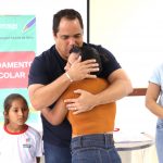 Entrega de fardamento (anos iniciais) (4)
