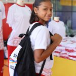 Entrega de kits escolares + fardamento (anos finais) (21)