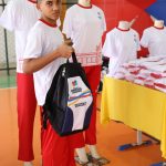 Entrega de kits escolares + fardamento (anos finais) (25)