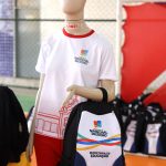 Entrega de kits escolares + fardamento (anos finais) (28)
